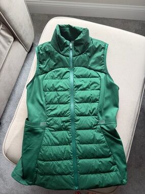 NWOT Lululemon Down For It All Vest Size 10 in Everglade Green